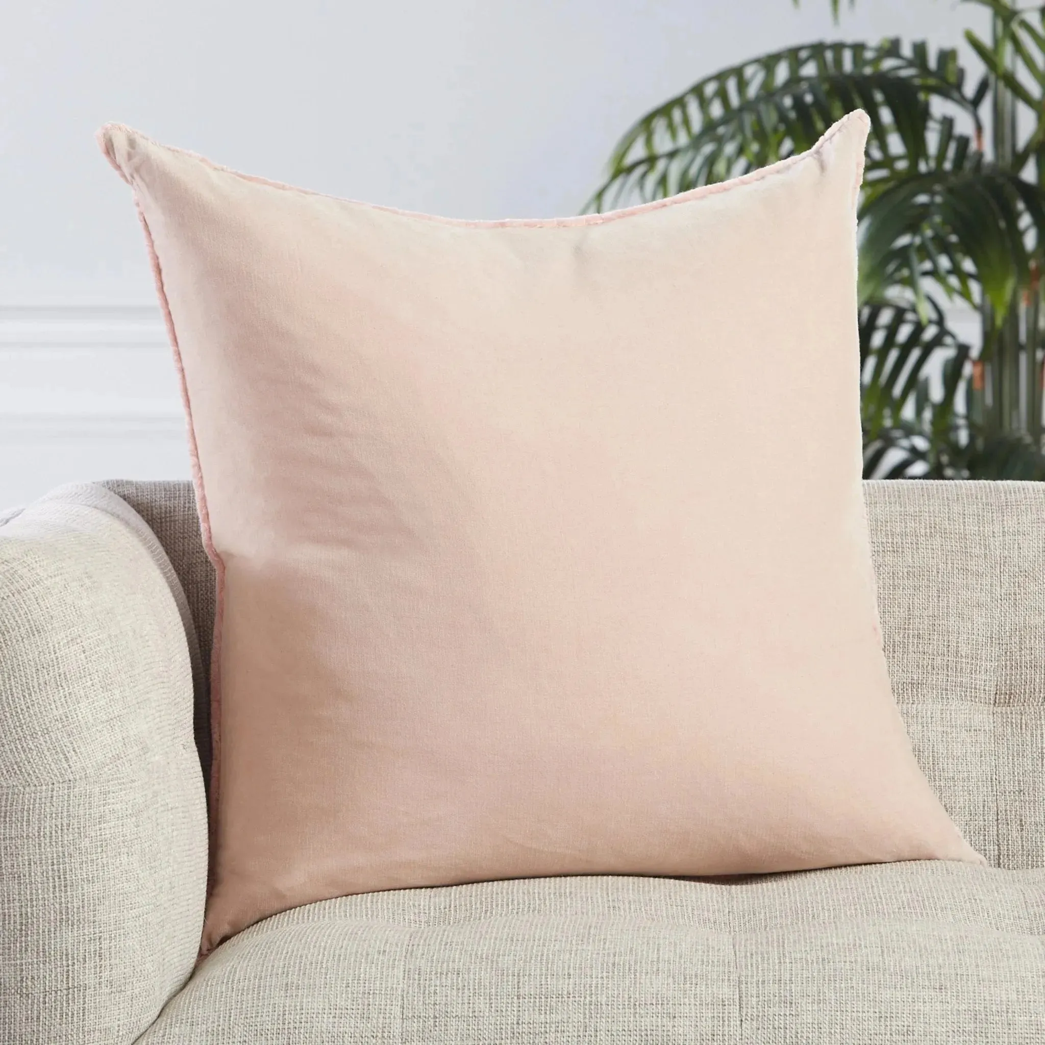 Nouveau NOU21 Blush Pillow