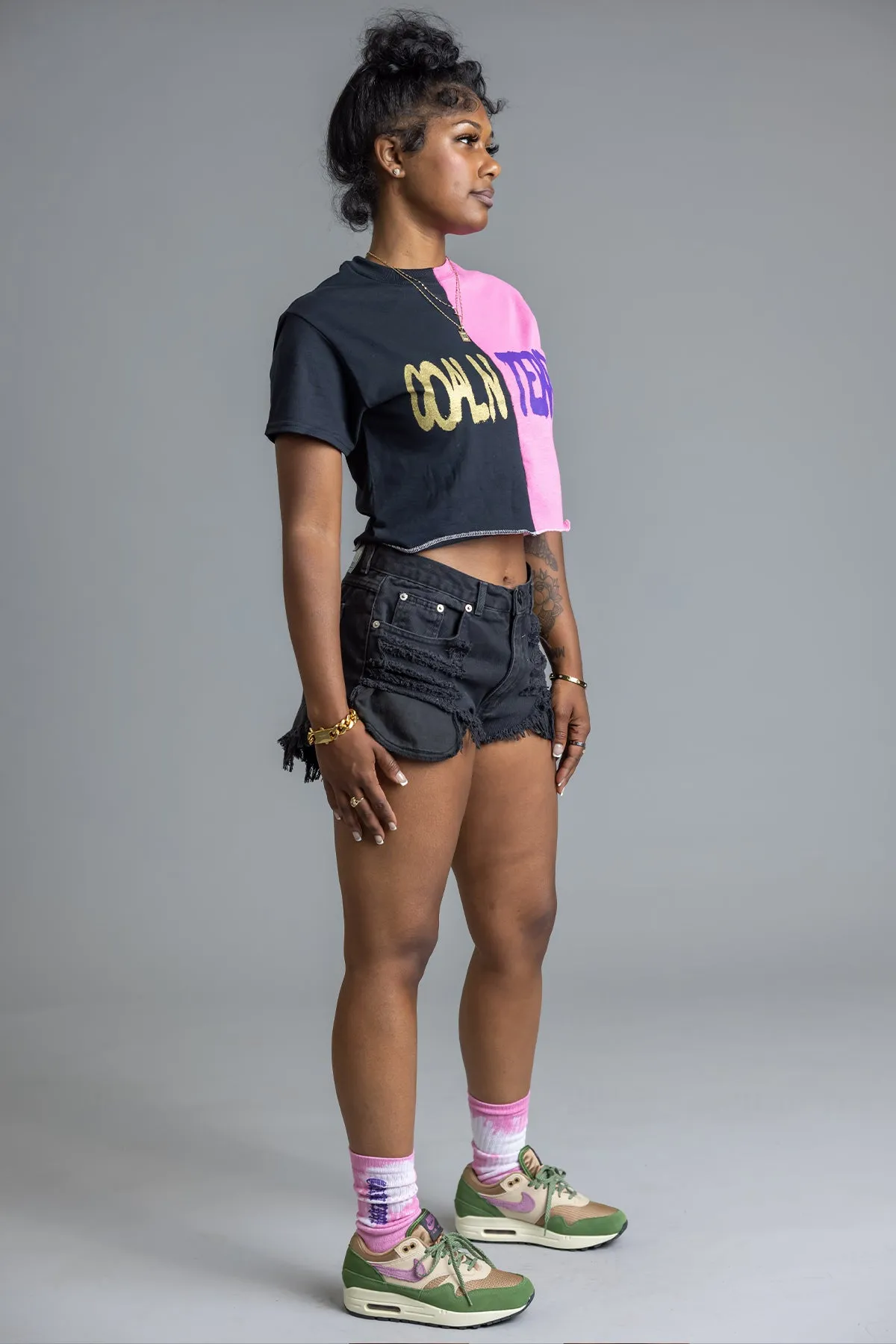 PINK N BLK TWO-TONE SPRAY CNT CROP TEE